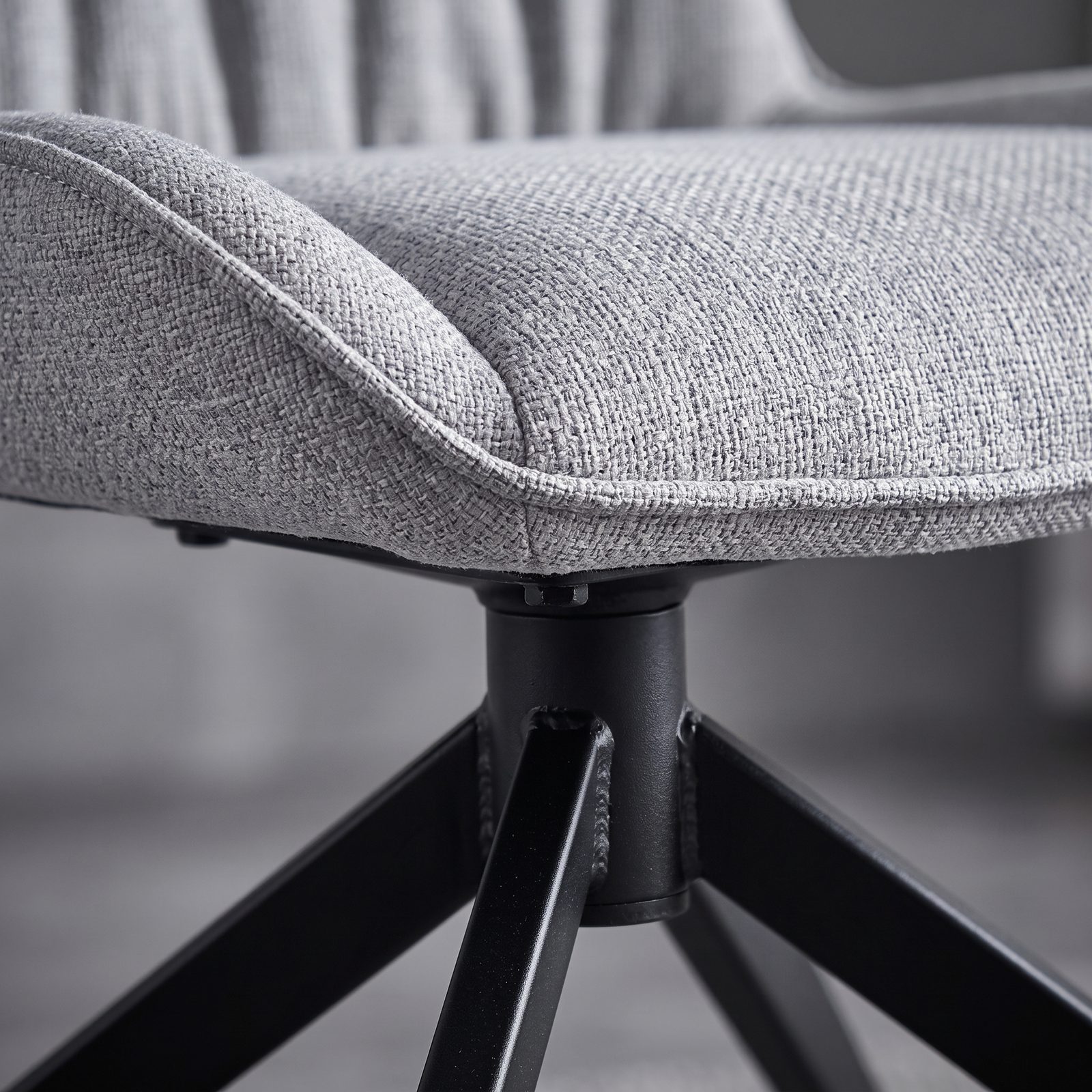 Chaise de repas moderne rembourrée (C-189) - Easy Furniture